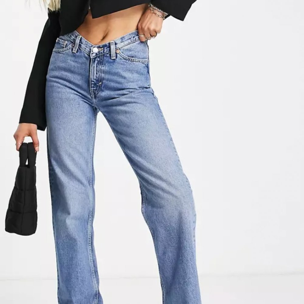 Weekday Twin organic cotton blend v front straight leg jeans in honest blue